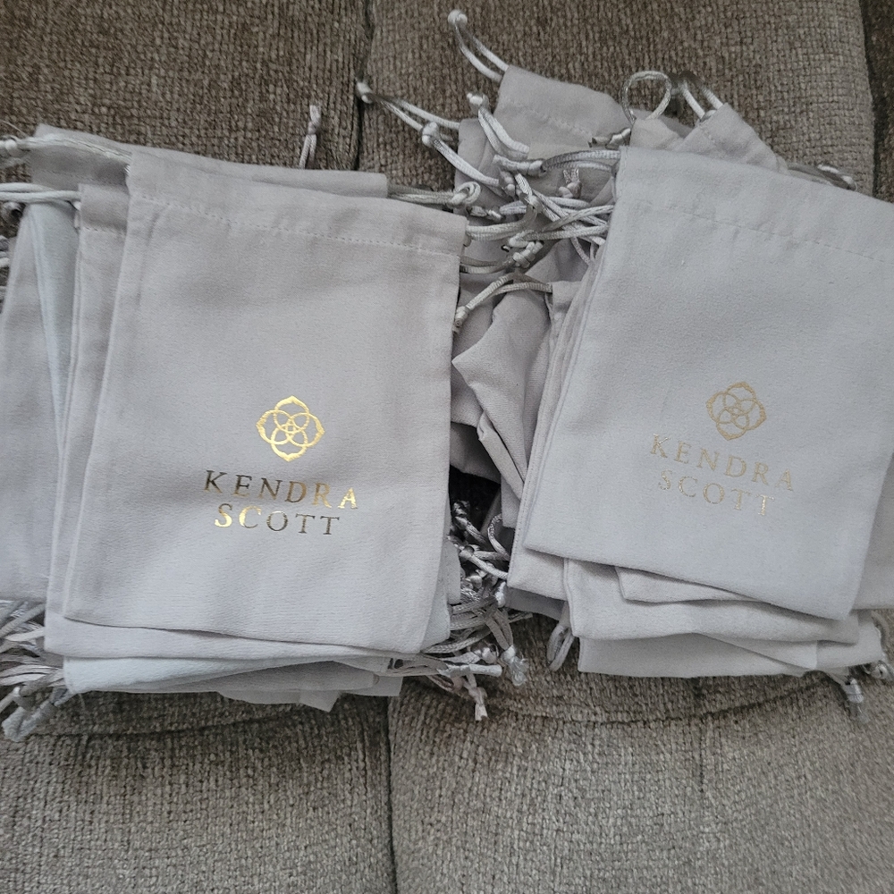 60 Kendra Scott Jewelry Pouches - Light Gray